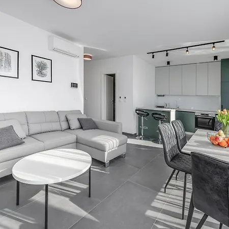 Mokos Modern Apartment *