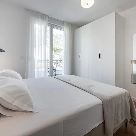 Mokos Modern Apartment *