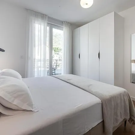Apartment Mokos Modern