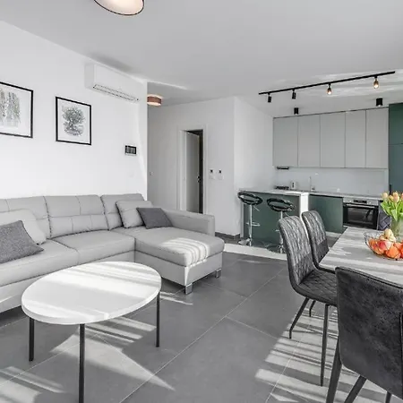 Apartment Mokos Modern *