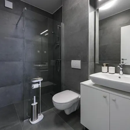 Mokos Modern Apartment
