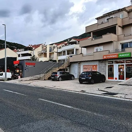 Mokos Modern